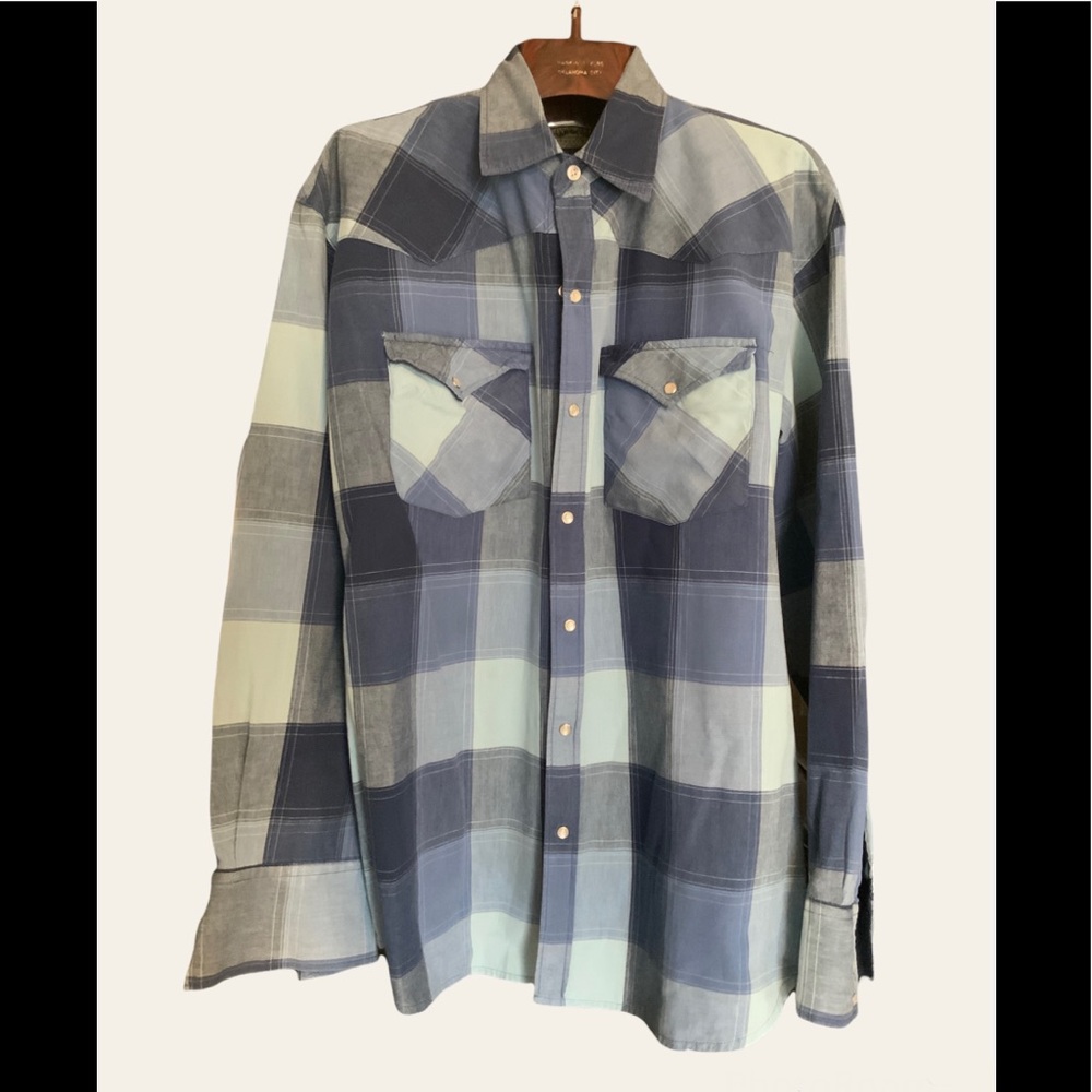 Canyon Guide. Long Sleeve Button Down. Size XL. Blue
